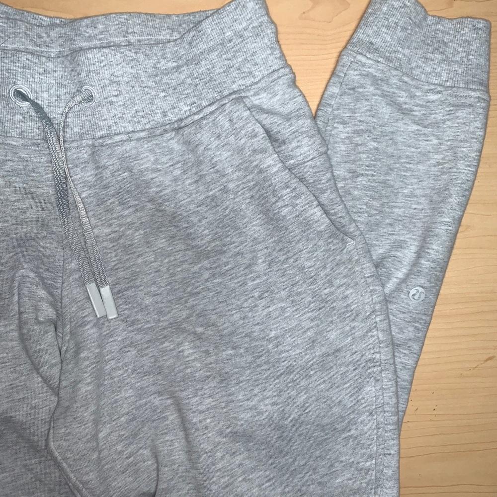 LULULEMON GREY WARM DOWN JOGGERS SIZE 6